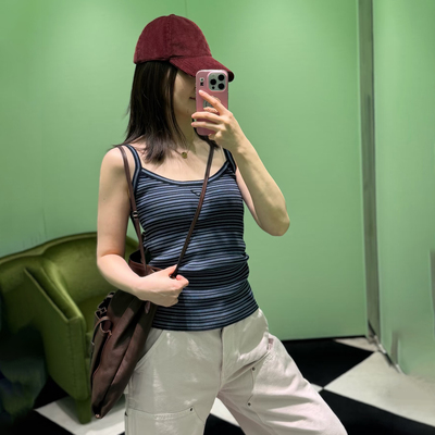 三角标撞色条纹针织吊带背心外穿