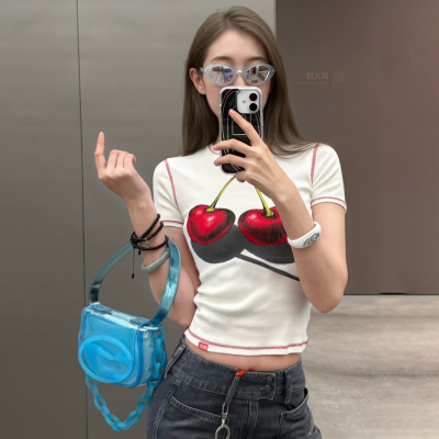 樱桃字母印花显瘦修身短袖棉T恤
