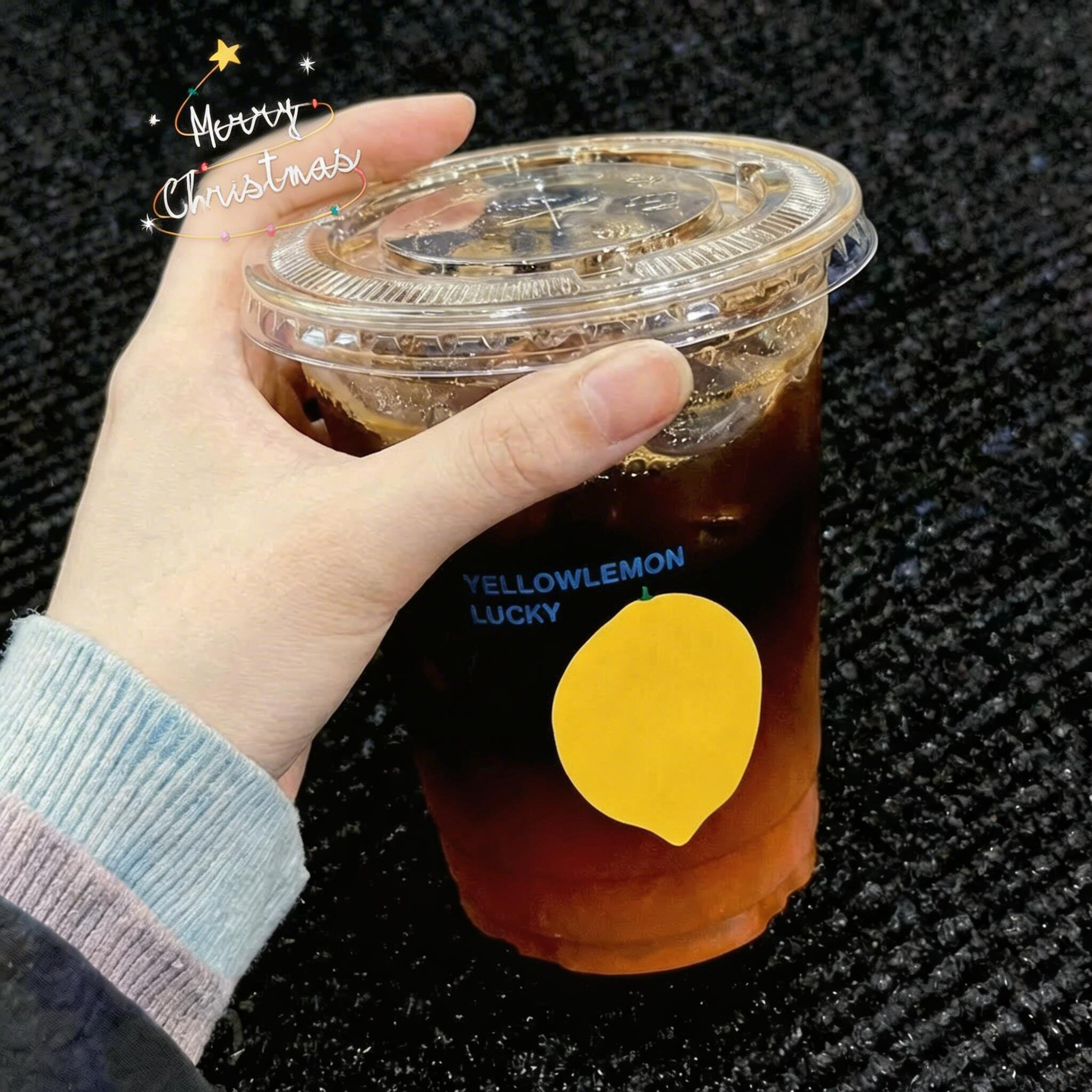 一次性外带PET带盖咖啡柠檬杯图片