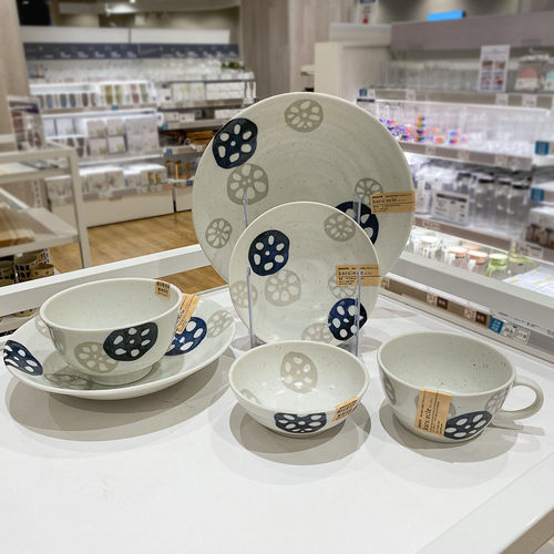 nitori宜得利专柜 双色莲藕超轻量米饭碗深盘陶瓷餐具可洗碗机 - 封面