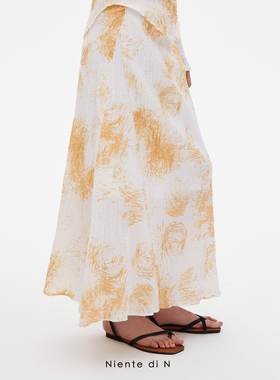 Niente di N 黄色烟花廓形慵懒高腰长半裙
