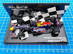 一物一拍 迷你切 F1 车模 1/43 2011 RB7 维特尔 西班牙 人偶