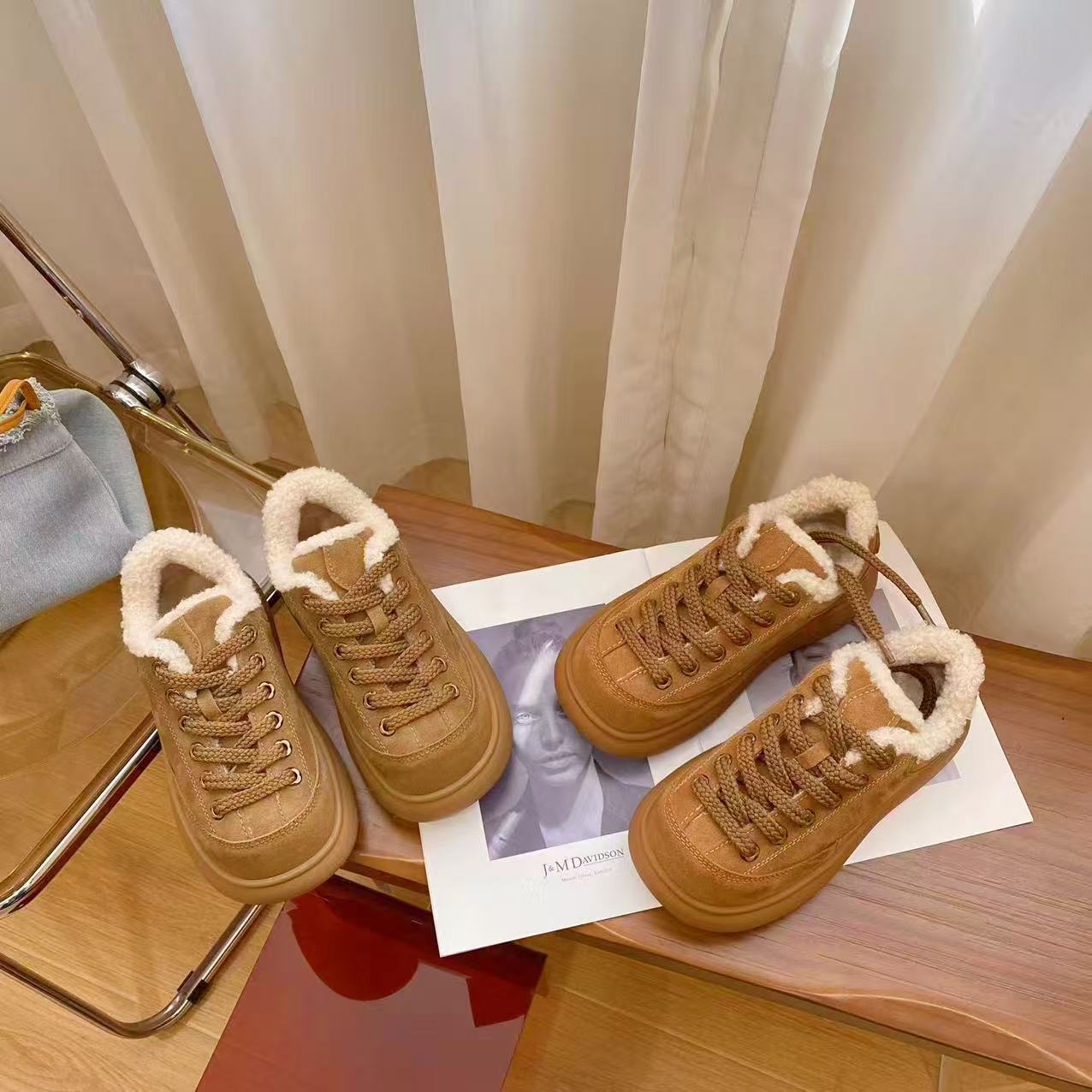 韩版真皮时尚休闲运动鞋女