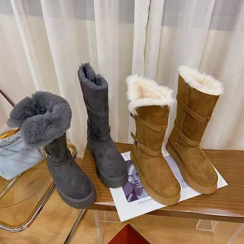 时尚真皮羊毛保暖雪地靴女
