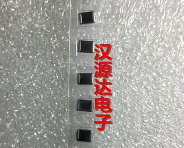 B72580V140K62 CN1812K14G  19.8V 800A 4500p 1812 贴片压敏电阻