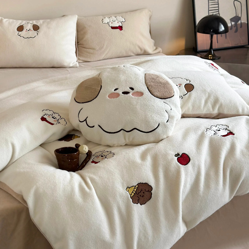 卡通保暖羊羔牛奶绒四件套可爱刺绣加厚床单被套冬季加绒床上用品