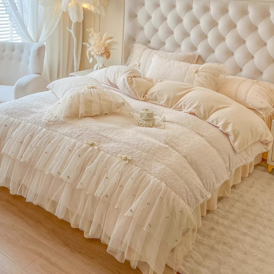 冬季加厚雕花牛奶绒四件套公主风双面珊瑚绒蕾丝被套法式仙女床裙