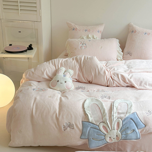 送抱枕冬季加厚牛奶绒四件套可爱兔子双面珊瑚绒被套少女公主床单