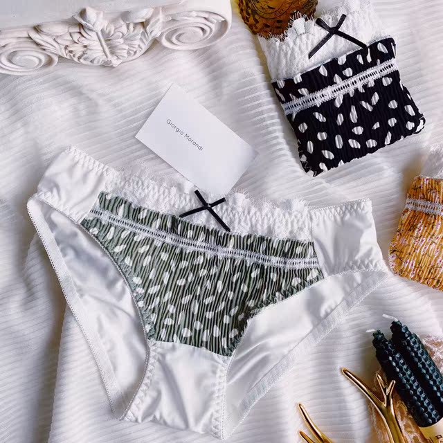 N585低腰牛奶丝面料甜美女生内裤