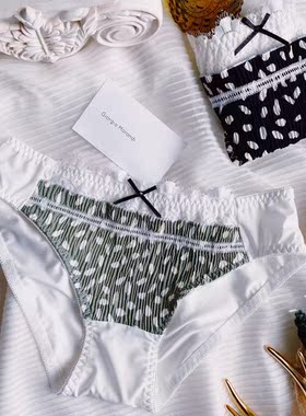 N585舒适女士低腰牛奶丝面料百褶雪纺装饰甜美可爱女生内裤M/L/XL