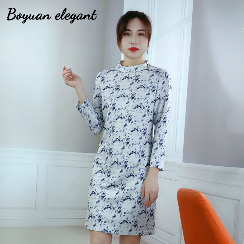 柏媛白色碎花修身连衣裙