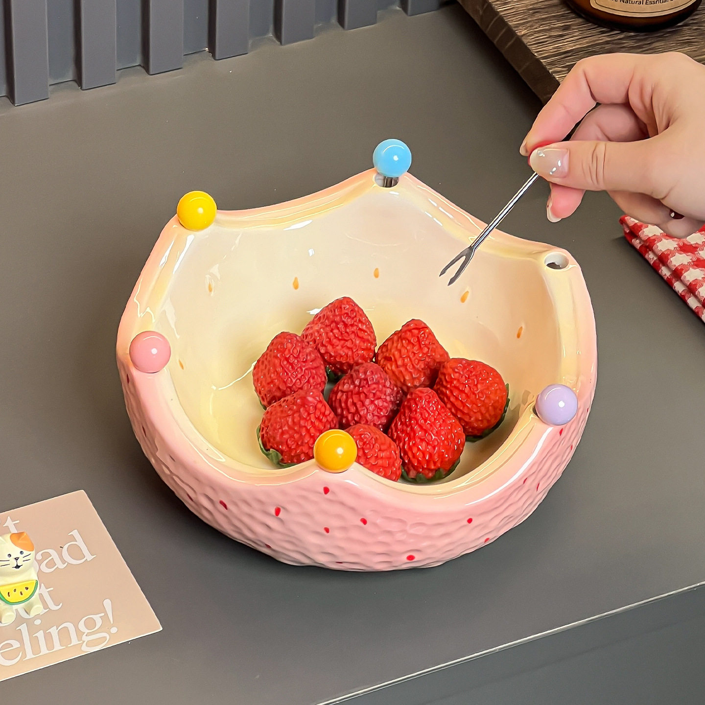 高颜值草莓水果盘客厅茶几家用陶瓷零食摆放盘碗不锈钢水果叉套装,餐饮具,果盆/果盘/果篮,淘宝优惠券,粉丝福利购,淘宝优惠卷