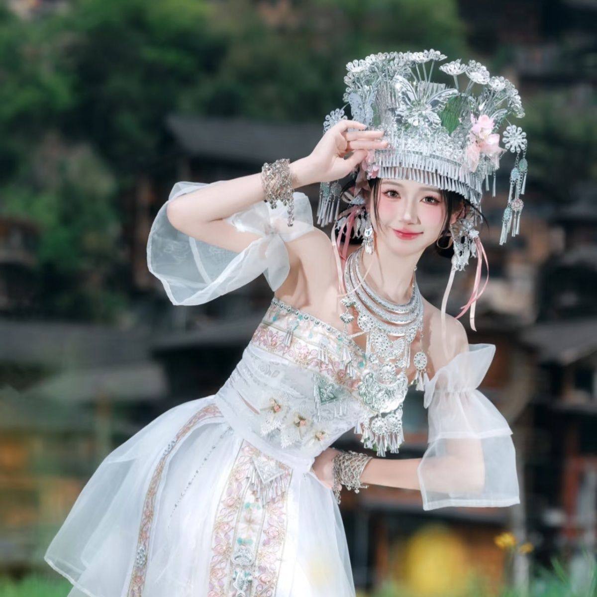 新款苗疆少数民族民族服装写真服饰蜡染旅拍抹胸苗族少女套装摄影