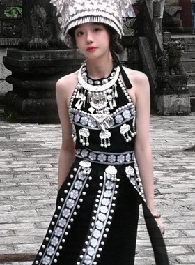 苗疆少女新款刺绣吊带长裙苗族服装民族风拍照旅拍披肩装写真服