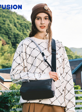 FILA FUSION斐乐潮牌情侣款挎包2025秋季新款吐司包单肩包斜挎包