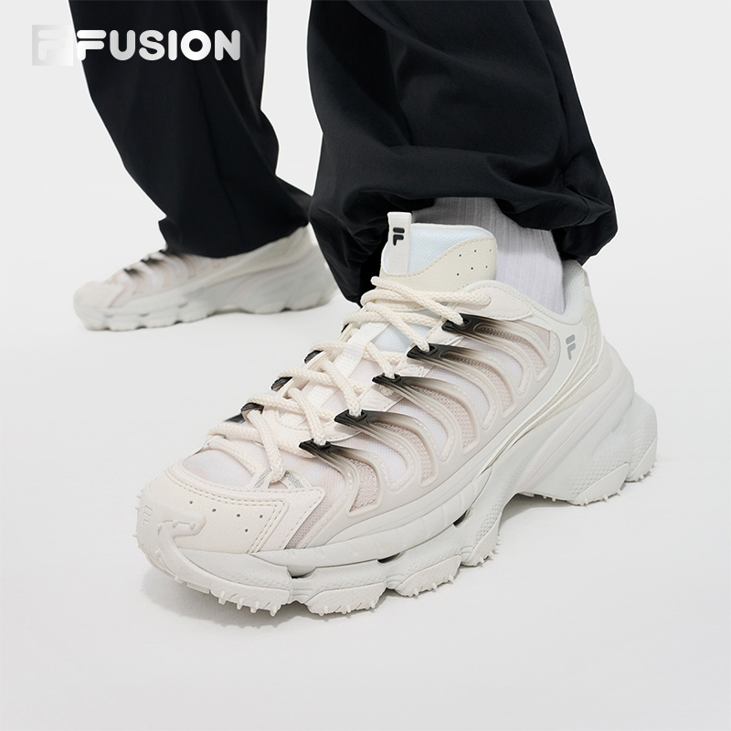 FILAFUSION斐乐女士机能潮鞋