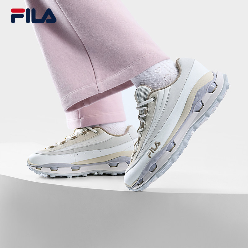 FILA斐乐女士简约休闲鞋