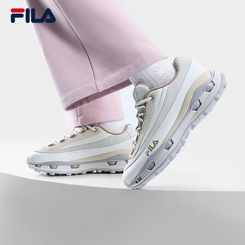 FILA斐乐女士简约休闲鞋