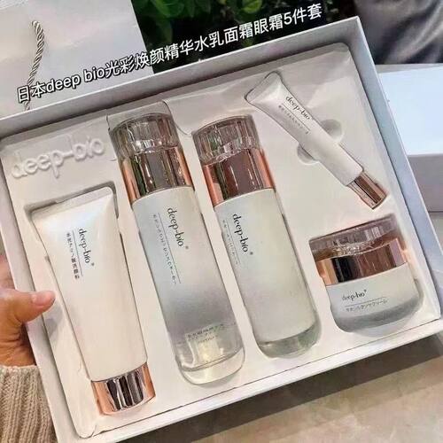 deepbio水光焕颜套精华眼霜面霜补水保湿水乳套装舒缓deepbi护