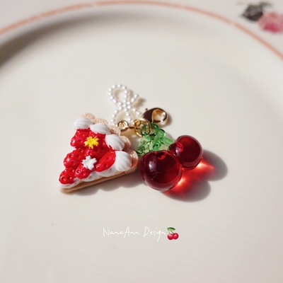 日本食玩挂件 Curly卷发女孩同款草莓樱桃蛋糕拉链扣翻包挂件吊坠