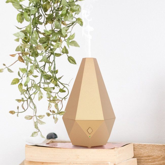 香薰机家用卧室静音加湿器150ML扩香喷雾香氛机厂家批发创意钻石