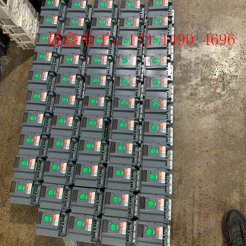 施耐德ATV310变频器2.2KW,拍摄,9成新,功【询价产品】 - 封面