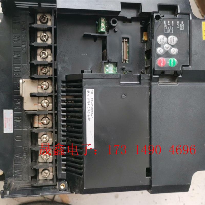富士F2S-11KW重载变频器一台,可以,有点灰尘,缺线【询价产品】