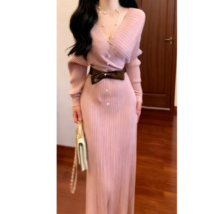 名媛气质风粉色v领针织长袖连衣裙女秋冬蝴蝶结收腰修身包臀长裙
