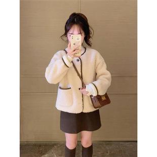 2024秋冬新款杏色仿羊羔绒毛今年流行小香风韩系小个子短款外套女