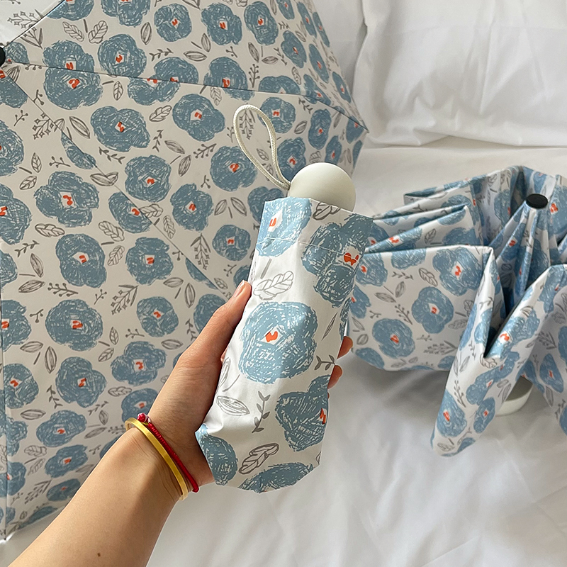 全新五折女士夏季迷你防晒遮阳伞轻便小巧高颜值吸热时尚蓝花