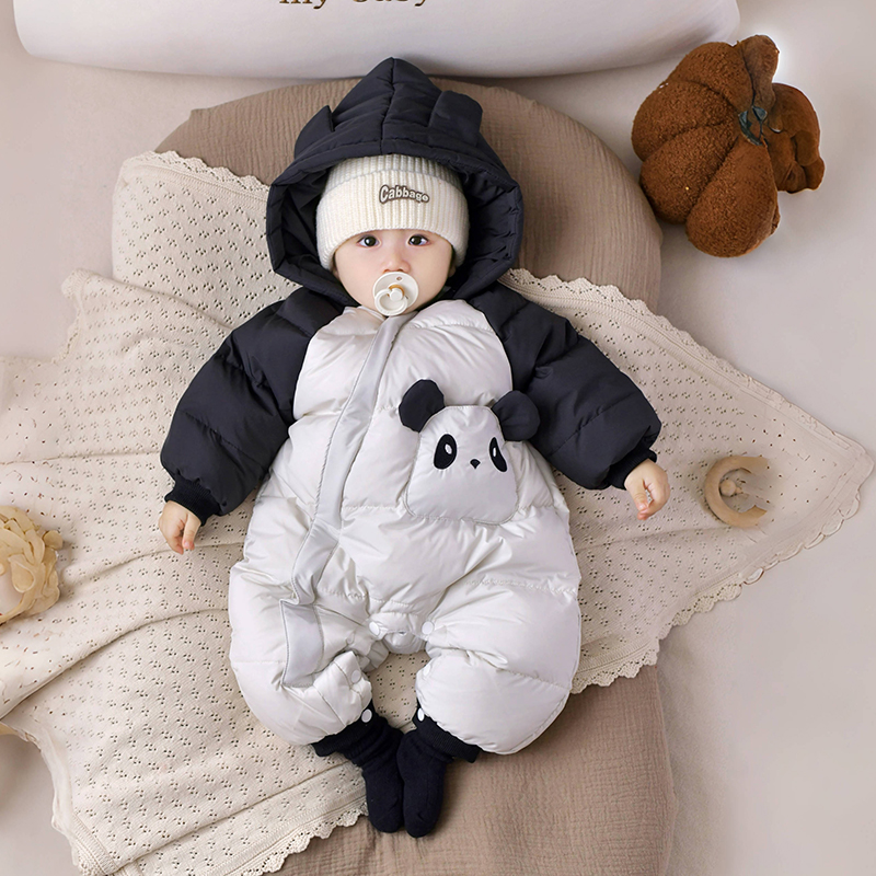 新生婴儿轻薄羽绒服冬季连体衣外出加厚01岁男女宝宝冬款外套衣服