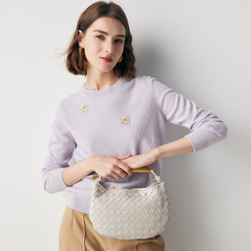 帕罗长袖宽松圆领纯羊绒衫刺绣