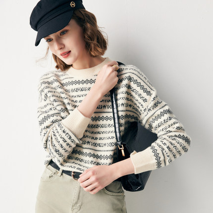 帕罗7针厚款100山羊绒23秋冬几何提花圆领宽松长袖打底针织毛衣女