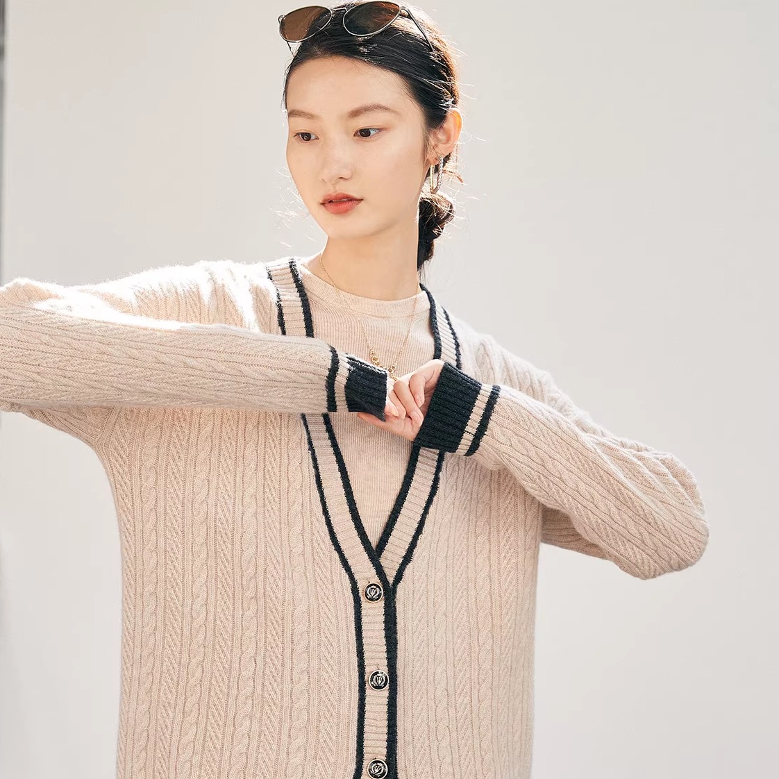 帕罗长袖宽松V领淑女纯羊绒开衫