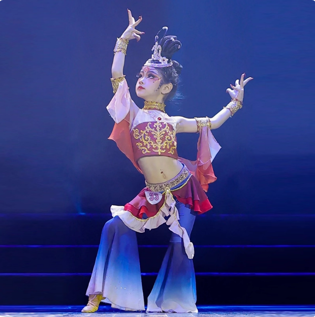 敦煌飞天舞蹈演出服民族儿童汉服女童古典琵琶异域风情手鼓表演