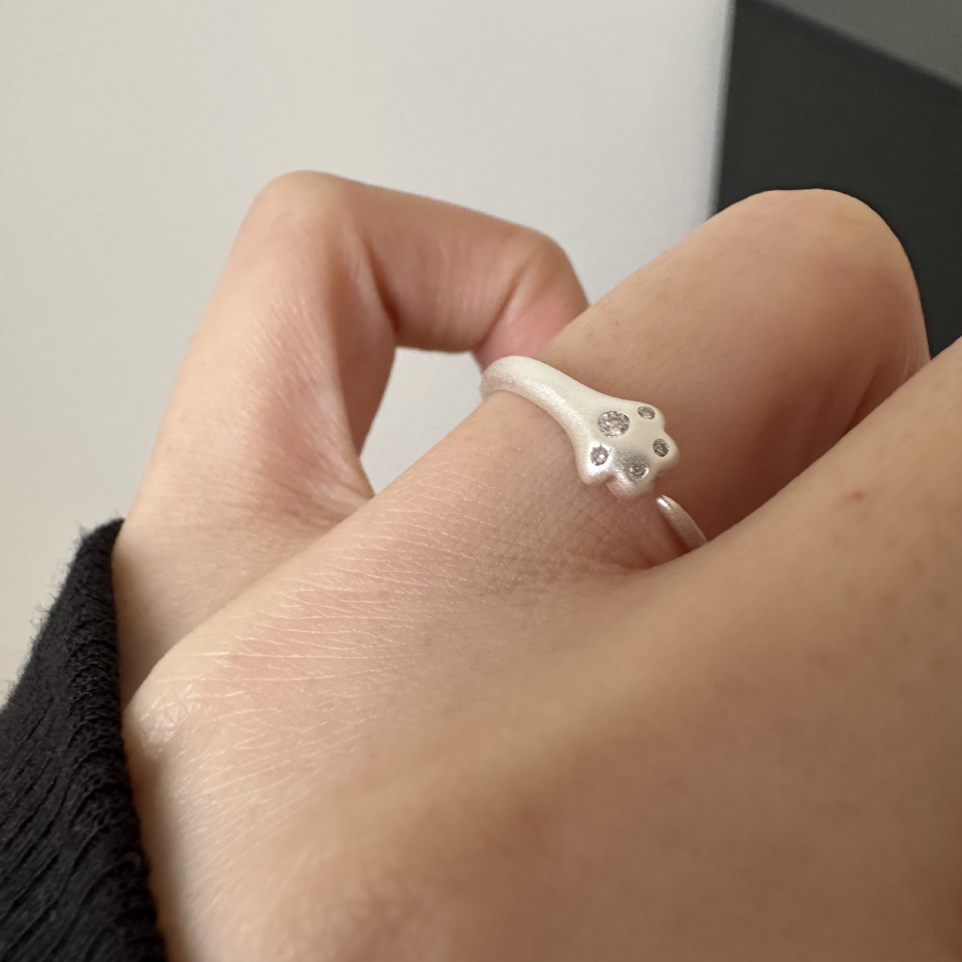 饰尚e族简约甜美猫爪戒指女百搭时尚叠戴气质开口指环小众设计网