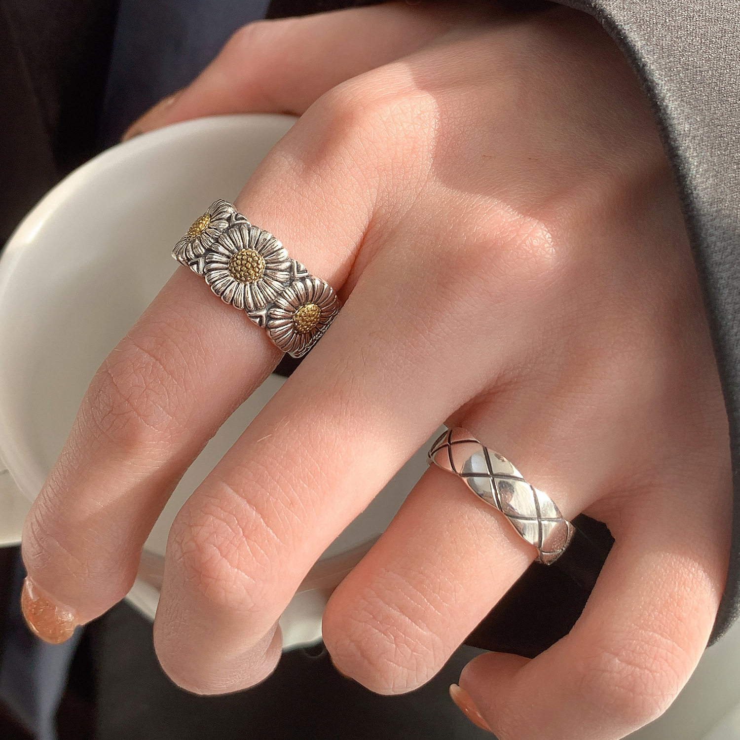 饰尚e族个性雏菊戒指女复古时尚重工S925镀银几何网格开口指环嘻