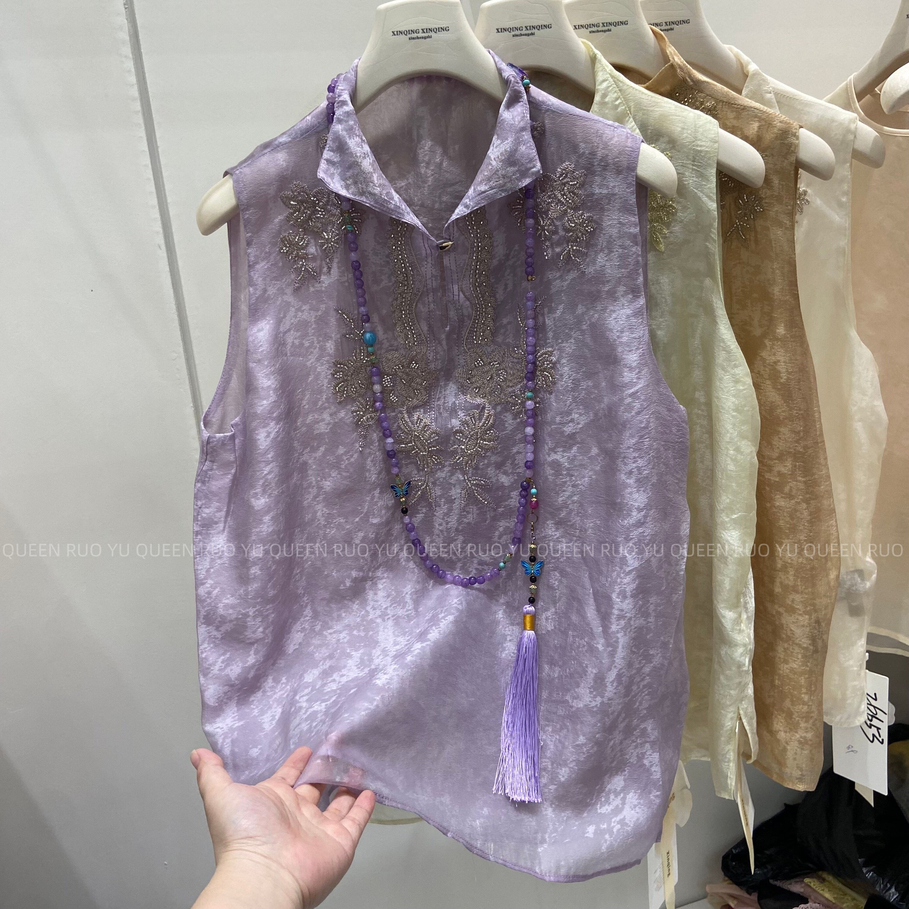 新中式重工刺绣翻领天丝无袖内搭外穿马甲衬衫2026夏轻奢高级感女