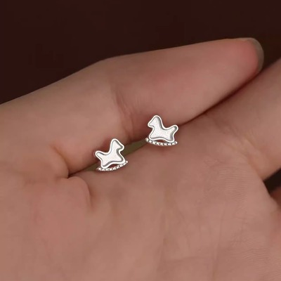 925纯银木马耳钉小众设计女2025新款爆款耳饰高级感耳环