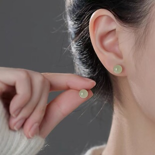 925纯银和田玉耳钉2025新款爆款耳环女小众高级轻奢耳饰