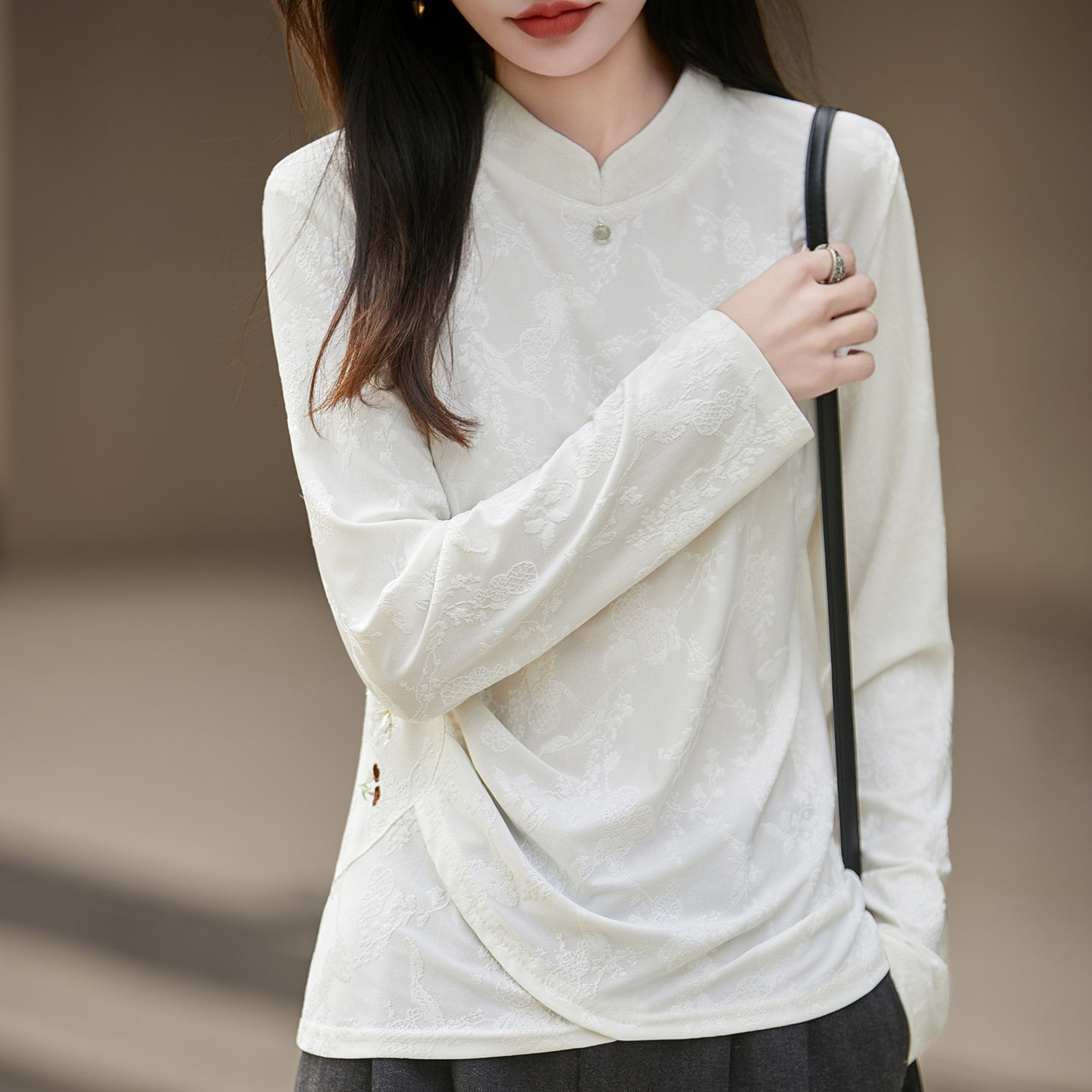 新中式打底衫t恤女2025新款复古盘扣国风马甲内搭针织刺绣上衣,女装/女士精品,衬衫,淘宝优惠券,粉丝福利购,淘宝优惠卷