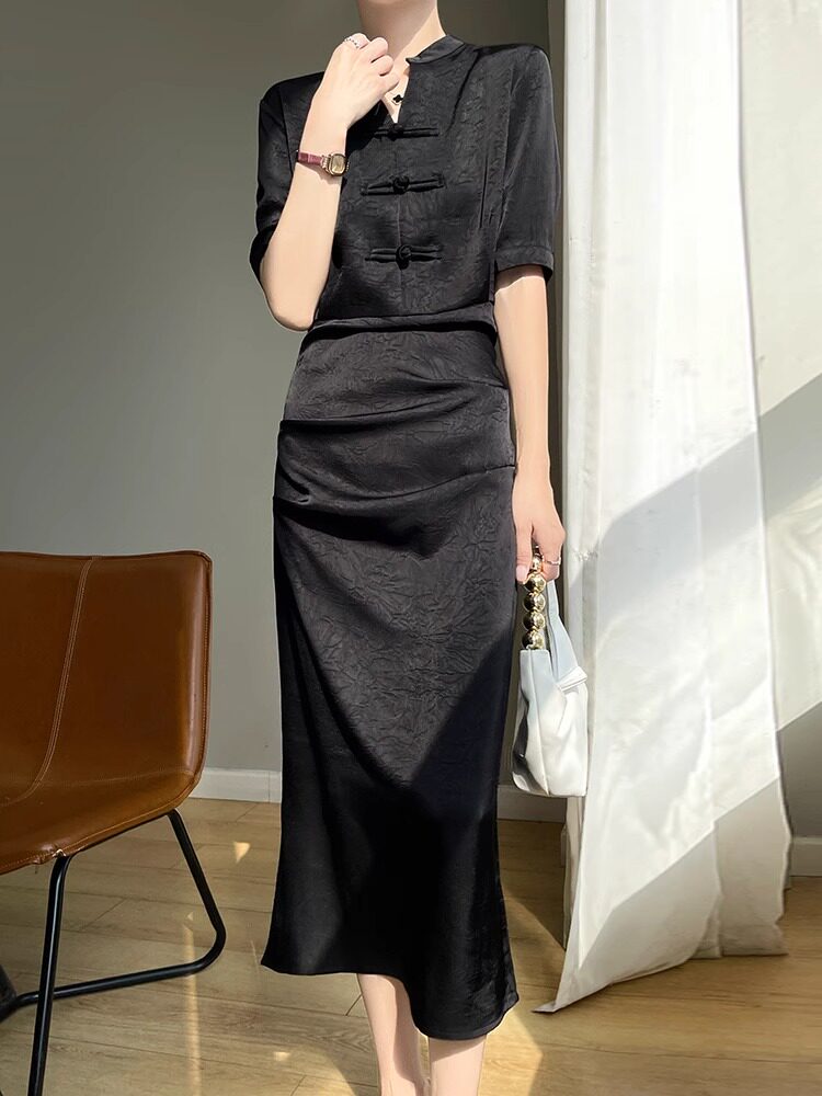 단추가 달린 검은 색 V 넥 롱 스커트 정장 스커트 새로운 중국 스타일의 고급 복고풍 자카드 드레스 국가 스타일의 새 셔츠