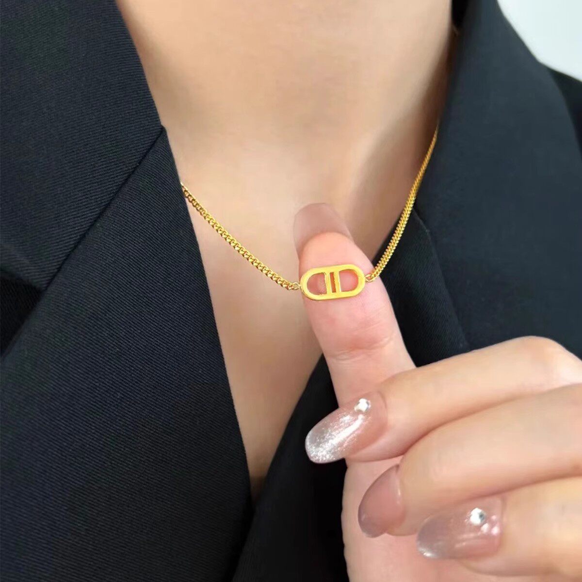 轻奢高级！18k包金小众设计感小香风猪鼻子项链女双D字母锁骨链