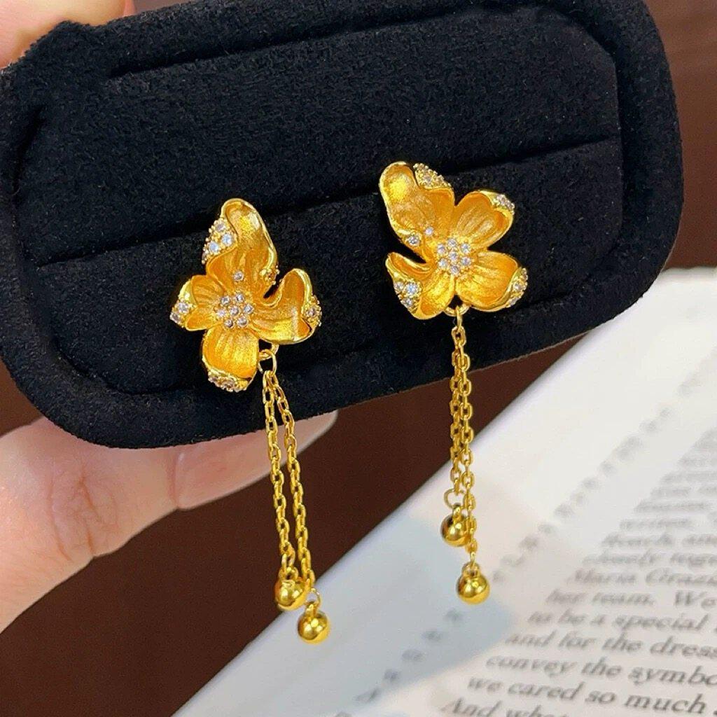 新中式点钻蝴蝶花沙金流苏耳钉女拉丝古法花朵耳坠结婚三金首饰品