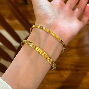 新款古法时尚金色碎冰冰手镯新中式吉言手环高级感精致简约手饰女
