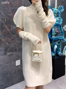 红色短袖袖套毛衣裙 新款设计感别致短款泡泡袖针织连衣裙全羊毛