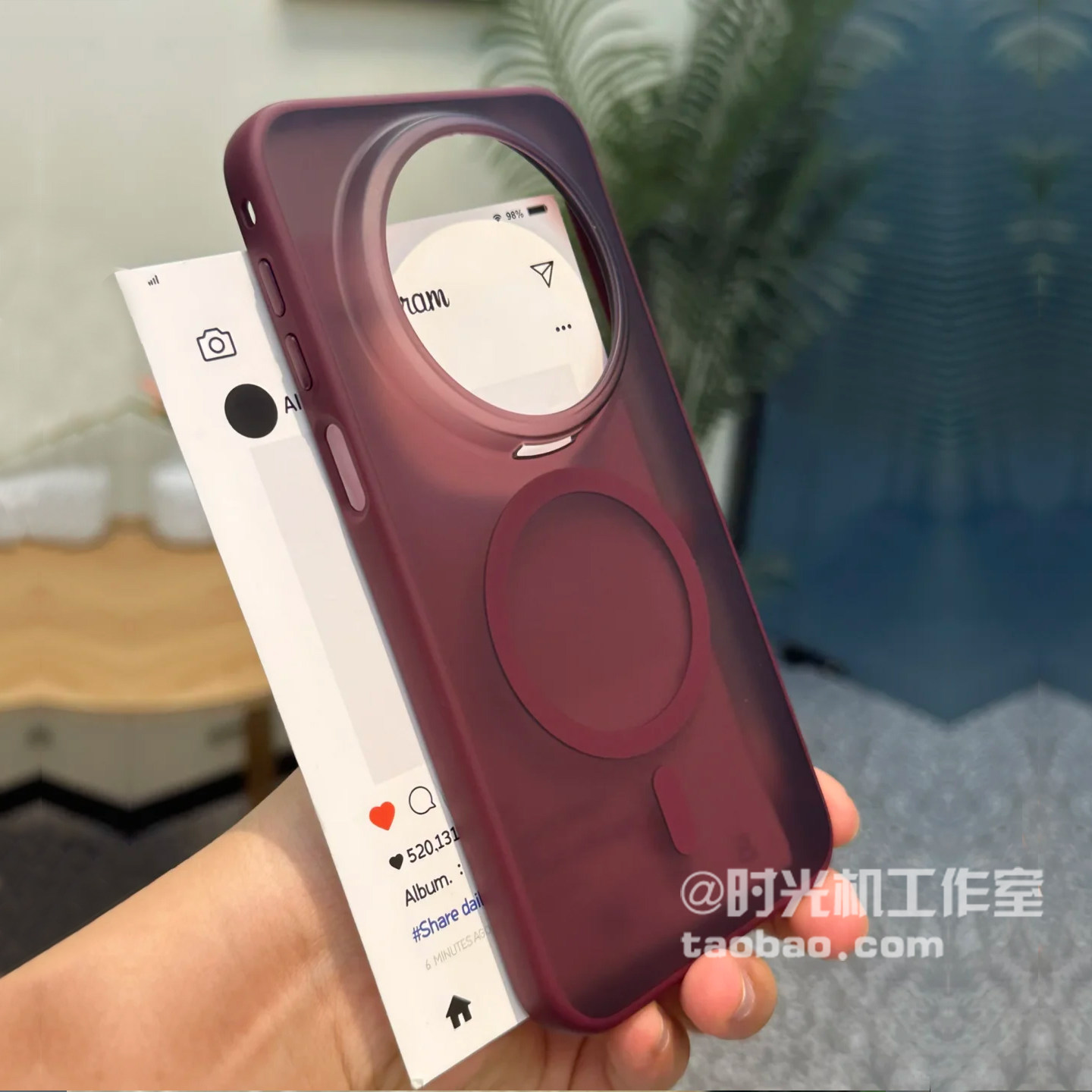 适用华为Mate90Promax酒红磁吸壳