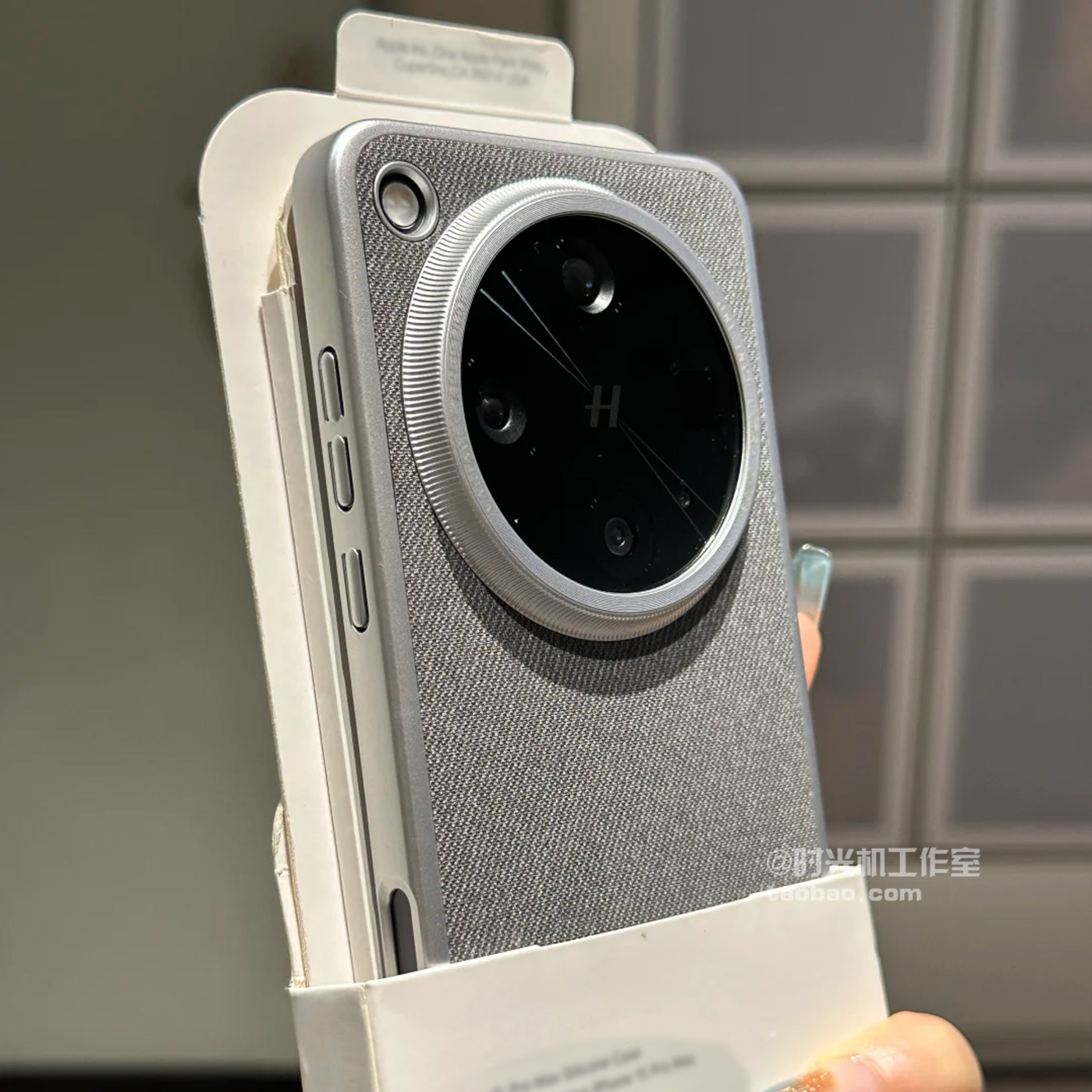 适用华为Mate70毛麻布纹防指纹壳