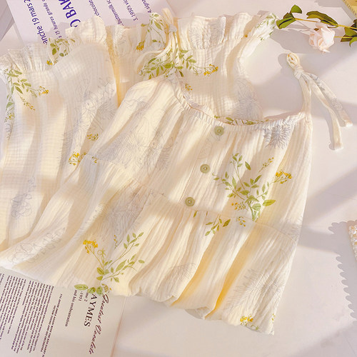 带胸垫吊带睡衣女泡泡棉纱纯欲风