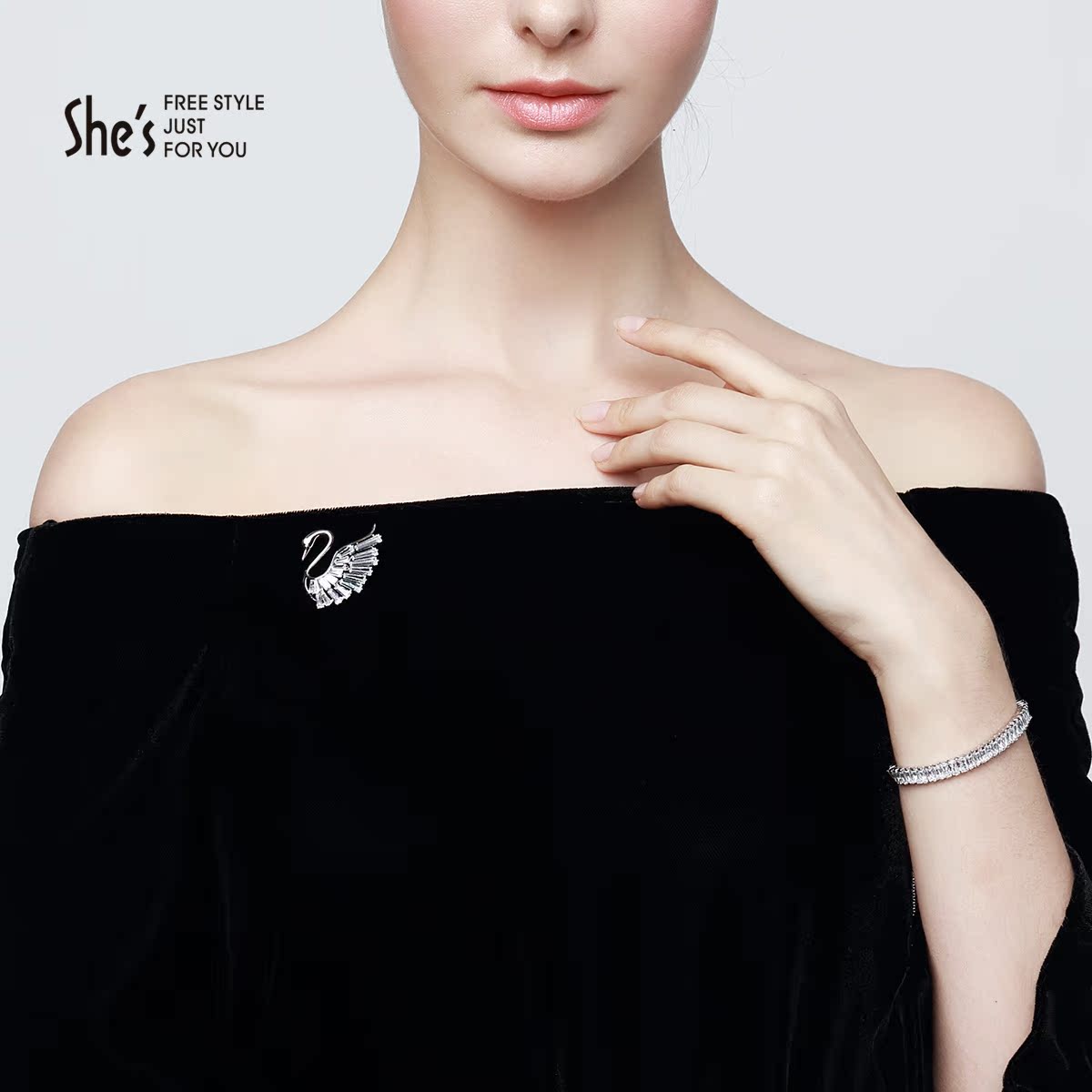 Broche femme SHES en cristal artificiel - Ref 1187060 Image 5